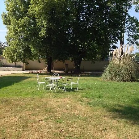 Le Clos Du - Chc Couette-café 2*