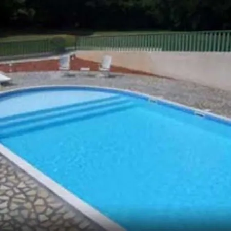 Le Clos Du - Chc 2* Camarsac